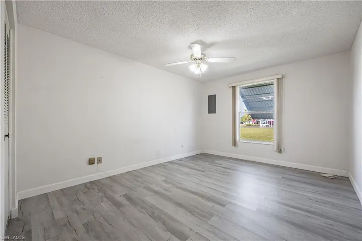 13 Pinewood Blvd, Lehigh Acres, Florida 33936