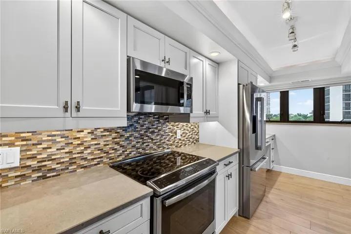 6020  PELICAN BAY  BLVD, Naples, FL 34108