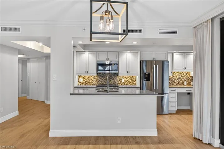 6020  PELICAN BAY  BLVD, Naples, FL 34108