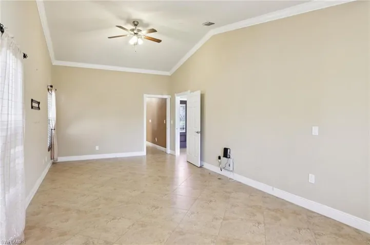 5118 Harrogate Ct, Naples, Florida 34112