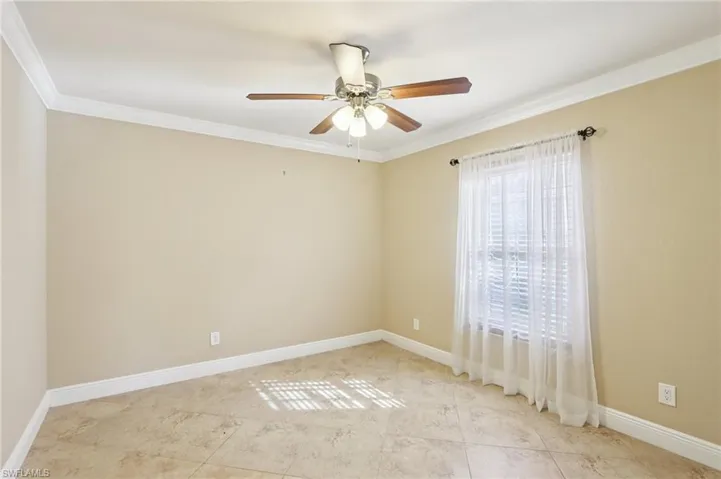 5118 Harrogate Ct, Naples, Florida 34112