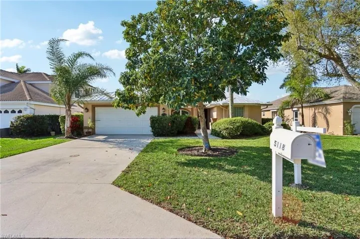 5118 Harrogate Ct, Naples, Florida 34112