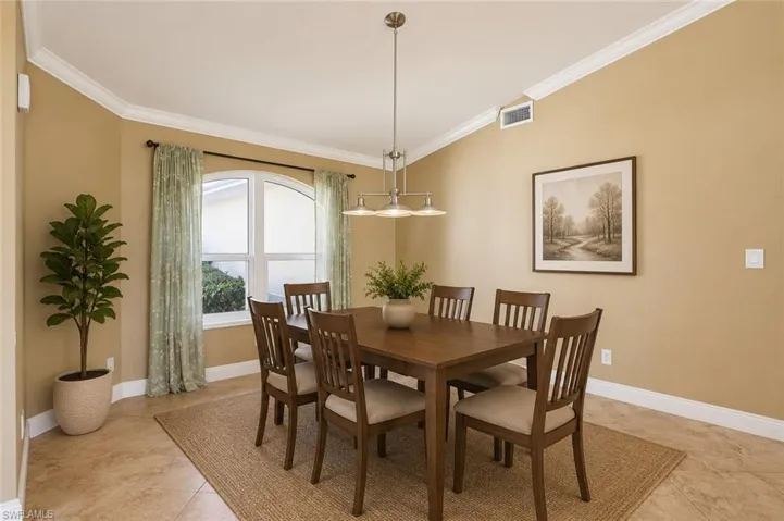 5118 Harrogate Ct, Naples, Florida 34112