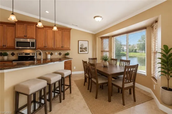 5118 Harrogate Ct, Naples, Florida 34112