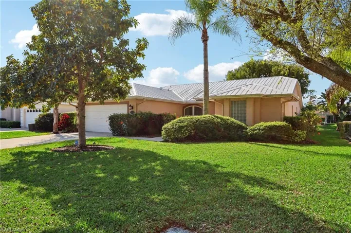 5118 Harrogate Ct, Naples, Florida 34112