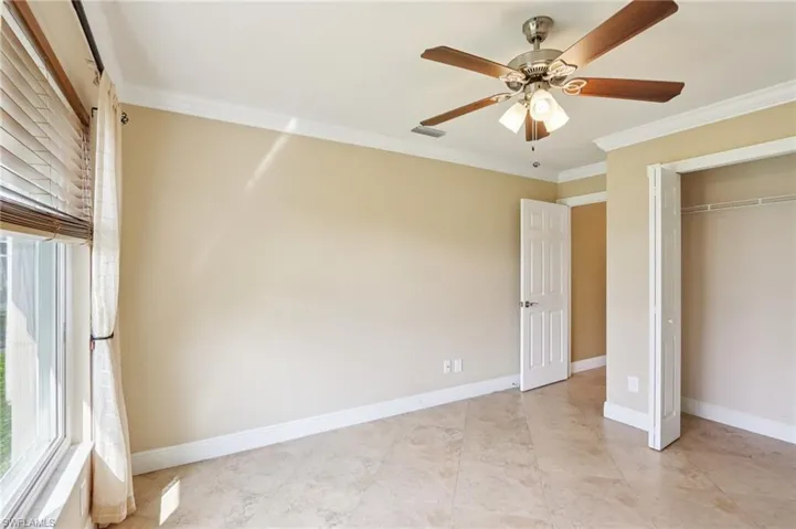 5118 Harrogate Ct, Naples, Florida 34112
