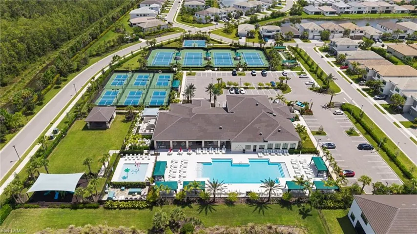 20534 Fair Oak Ln, Estero, Florida 33928