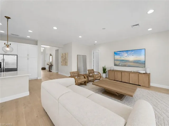 20534 Fair Oak Ln, Estero, Florida 33928