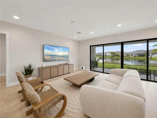 20534 Fair Oak Ln, Estero, Florida 33928