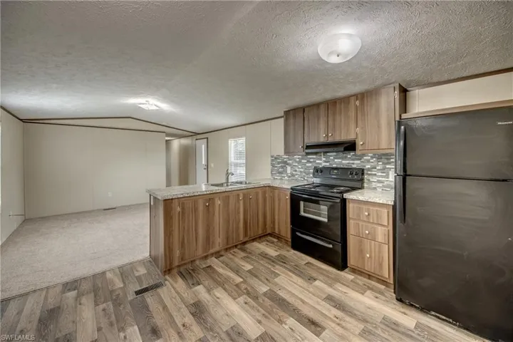 352  Sacramento  ST, North Fort Myers, FL 33903