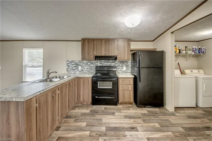 352  Sacramento  ST, North Fort Myers, FL 33903
