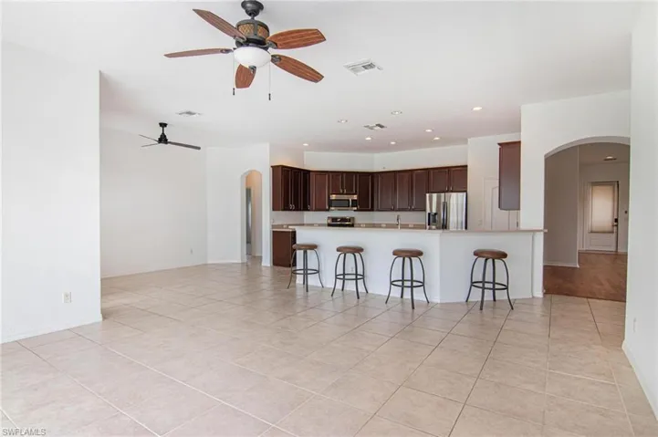 2656 Fairmont Isle Cir, Cape Coral, Florida 33991