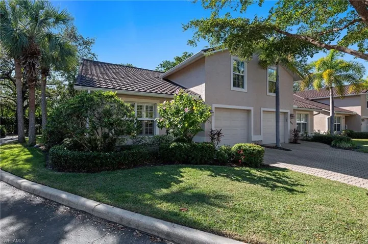 3520  Avion Woods  CT, Naples, FL 34104
