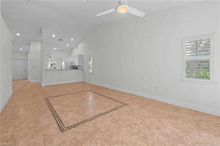 3520  Avion Woods  CT, Naples, FL 34104