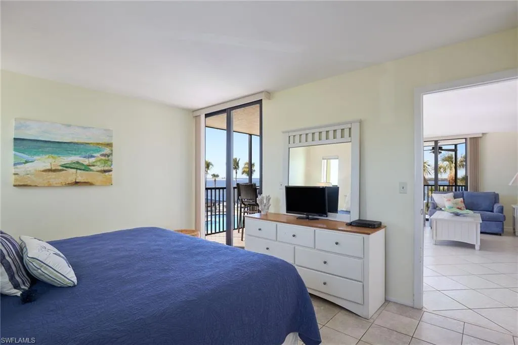 17080 Harbour Point DR, Fort Myers, FL 33908,225005006