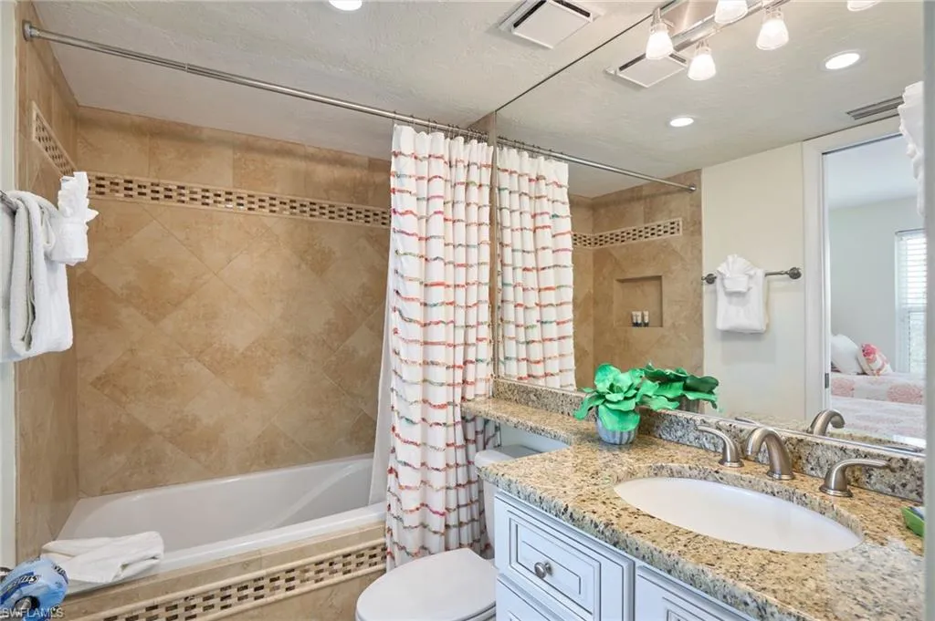 17080 Harbour Point DR, Fort Myers, FL 33908,225005006