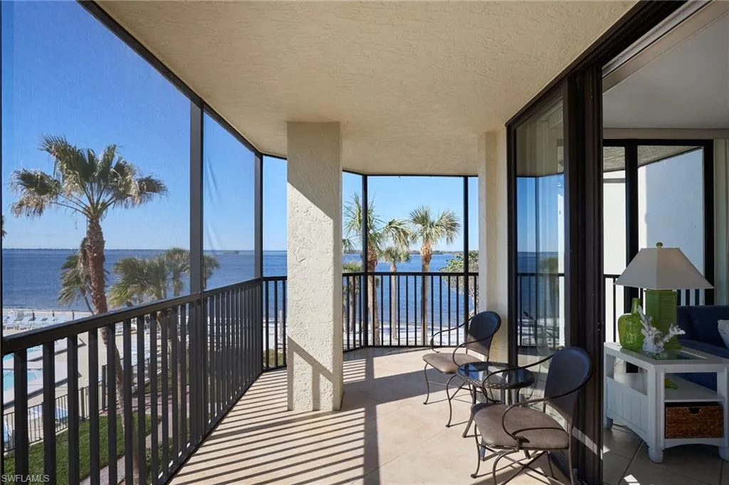 17080 Harbour Point DR, Fort Myers, FL 33908,225005006