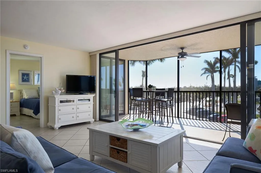 17080 Harbour Point DR, Fort Myers, FL 33908,225005006