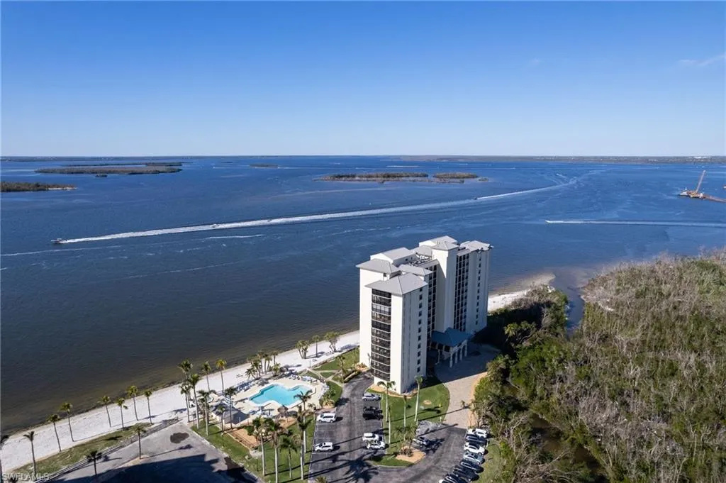 17080 Harbour Point DR, Fort Myers, FL 33908,225005006