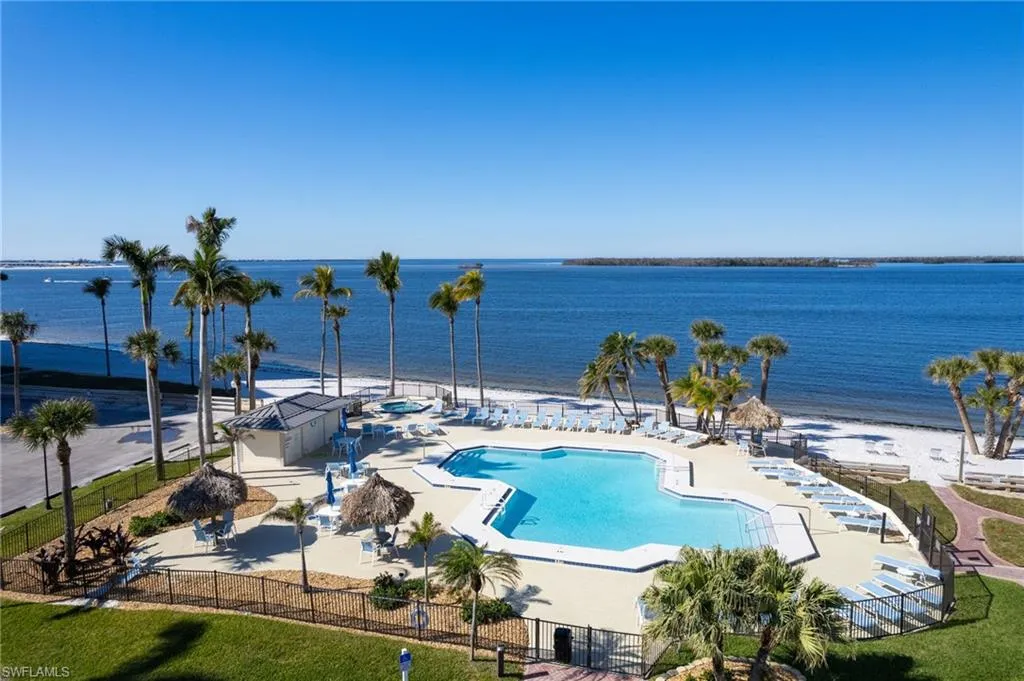 17080 Harbour Point DR, Fort Myers, FL 33908,225005006