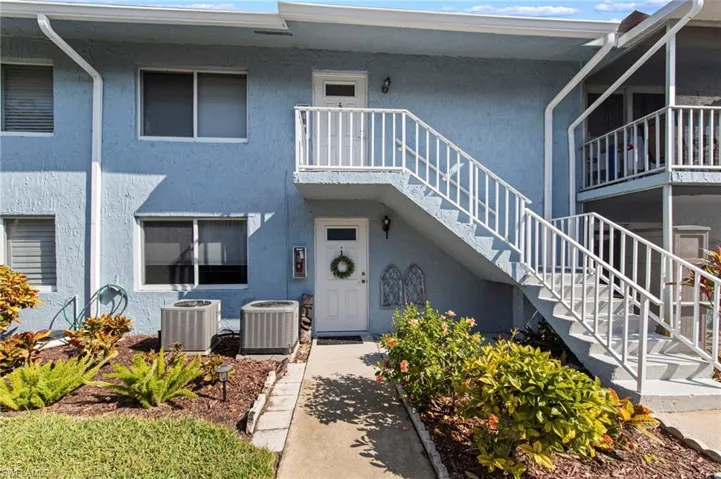 256  Palm  DR, Naples, FL 34112