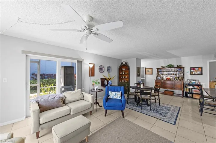 256  Palm  DR, Naples, FL 34112