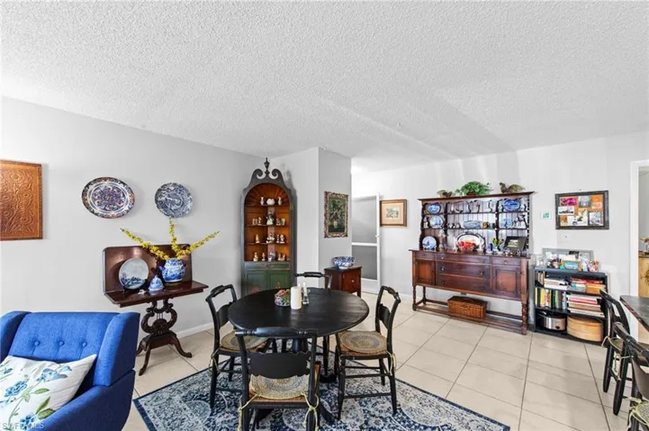 256  Palm  DR, Naples, FL 34112