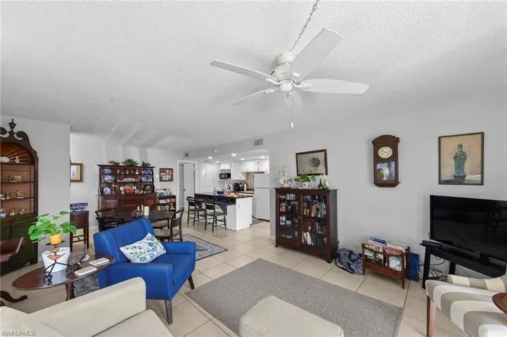 256  Palm  DR, Naples, FL 34112