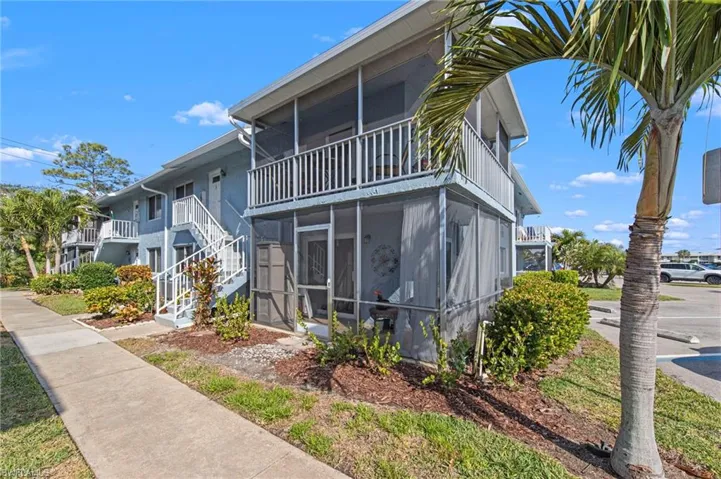 256  Palm  DR, Naples, FL 34112