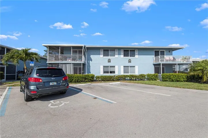 256  Palm  DR, Naples, FL 34112