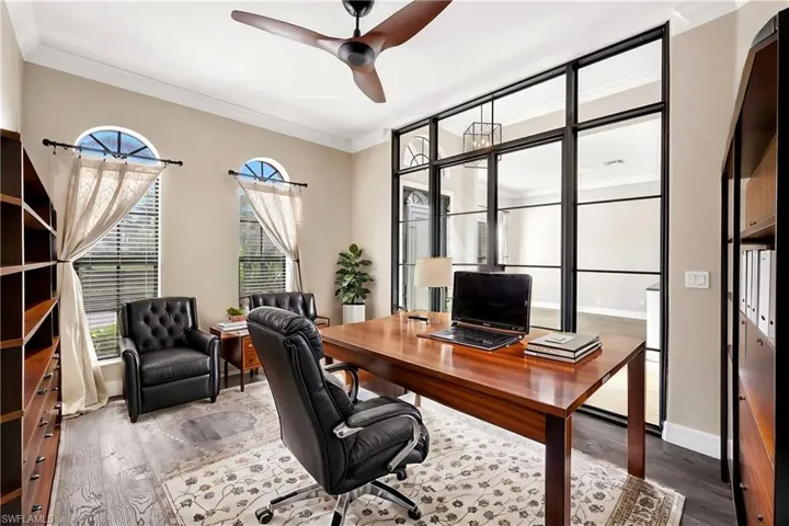 Virtual staging ideas for a cozy office!