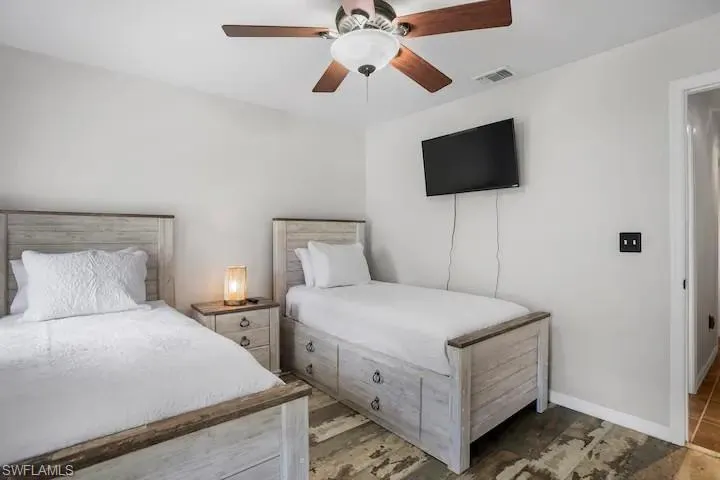 Bedroom with ceiling fan