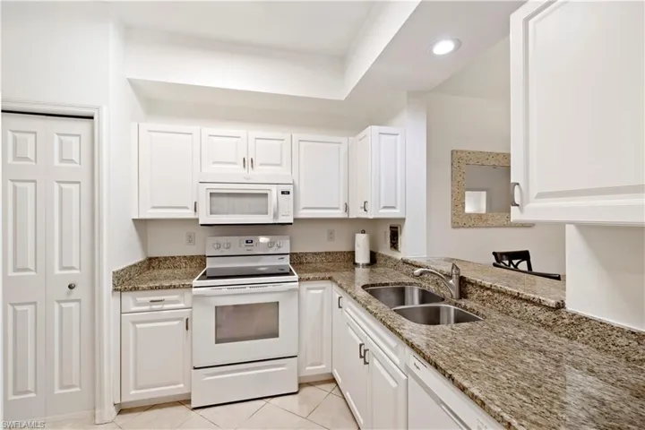 2345 Carrington Ct 6-102, Naples, Florida 34109