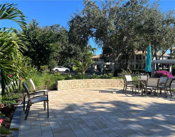 2345 Carrington Ct 6-102, Naples, Florida 34109