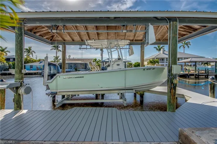 2757  Geary  ST, Matlacha, FL 33993