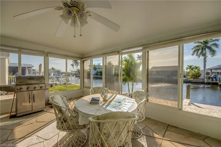 2757  Geary  ST, Matlacha, FL 33993