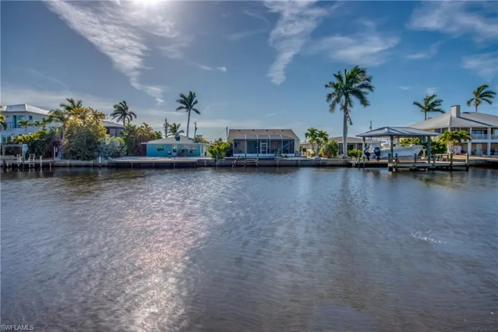 2757  Geary  ST, Matlacha, FL 33993