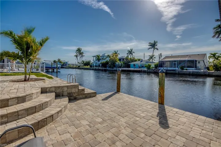 2757  Geary  ST, Matlacha, FL 33993