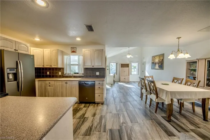 2757  Geary  ST, Matlacha, FL 33993