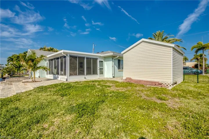 2757  Geary  ST, Matlacha, FL 33993
