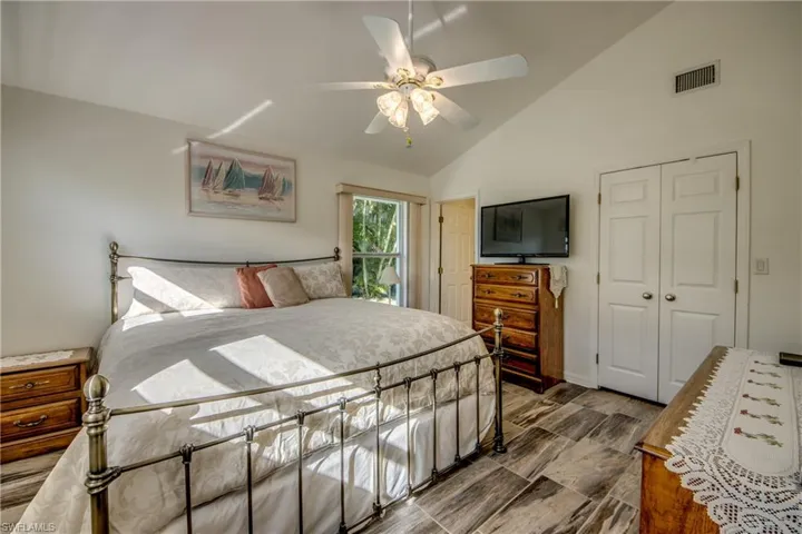 2757  Geary  ST, Matlacha, FL 33993