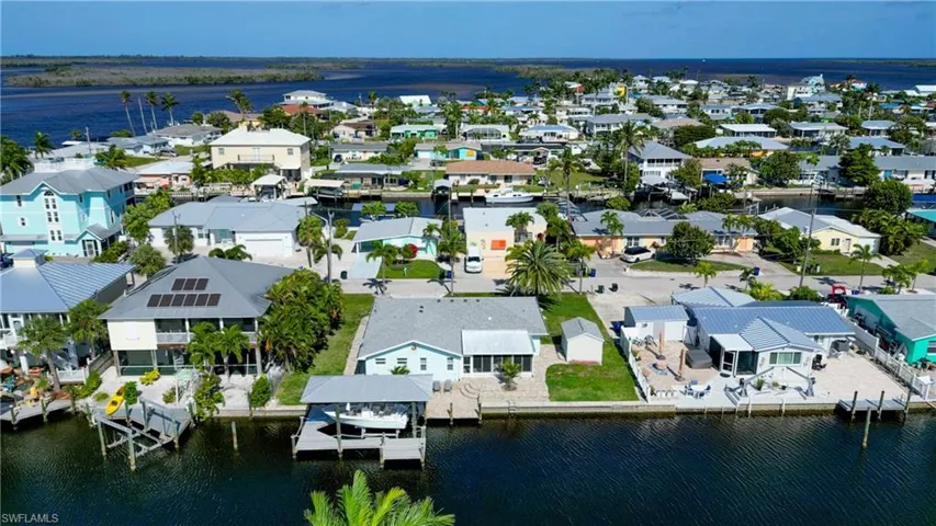 2757  Geary  ST, Matlacha, FL 33993
