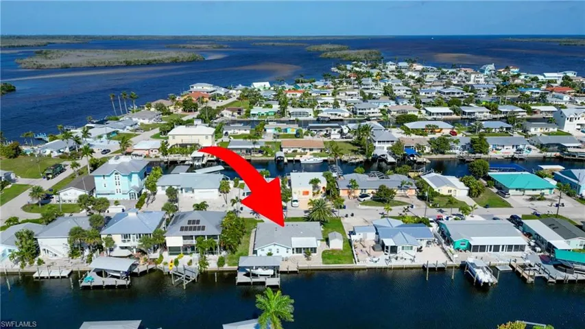 2757  Geary  ST, Matlacha, FL 33993