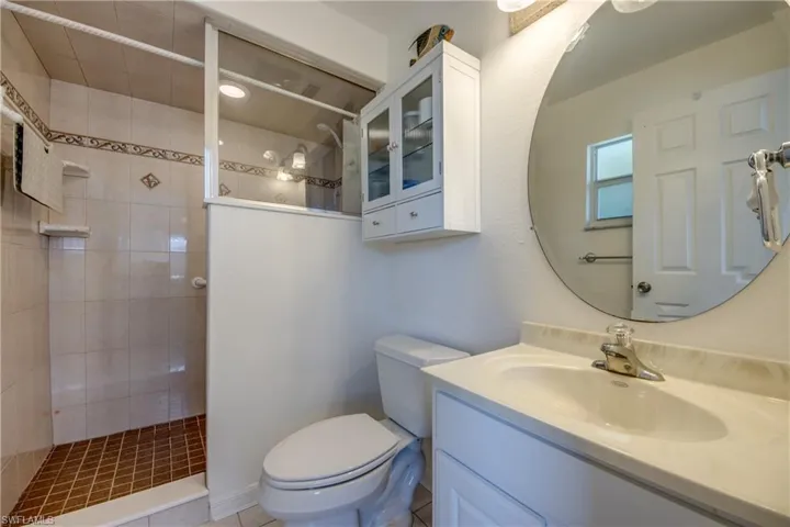 2757  Geary  ST, Matlacha, FL 33993