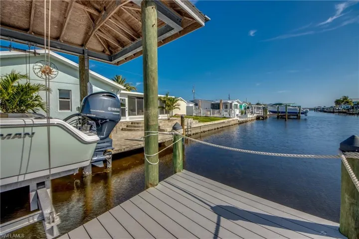 2757  Geary  ST, Matlacha, FL 33993