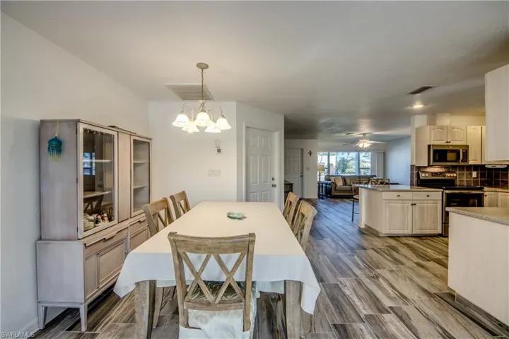 2757  Geary  ST, Matlacha, FL 33993