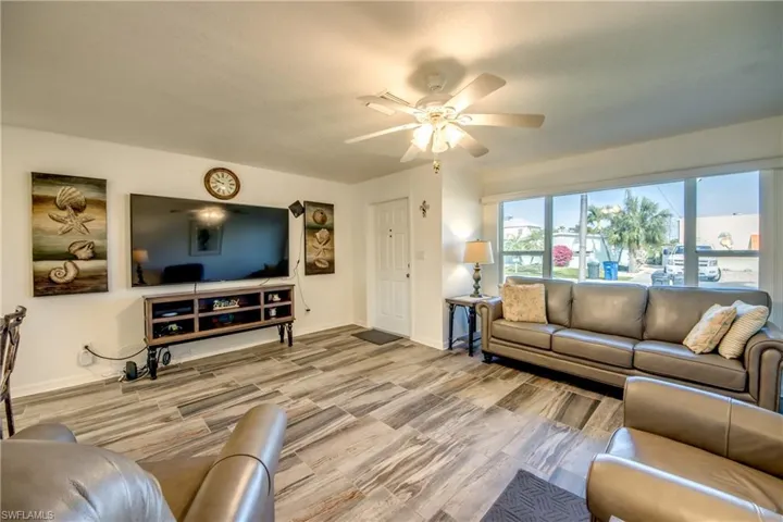 2757  Geary  ST, Matlacha, FL 33993