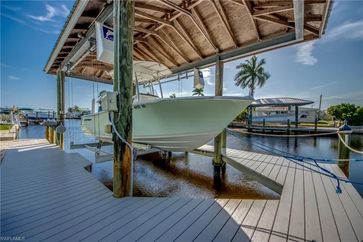 2757  Geary  ST, Matlacha, FL 33993