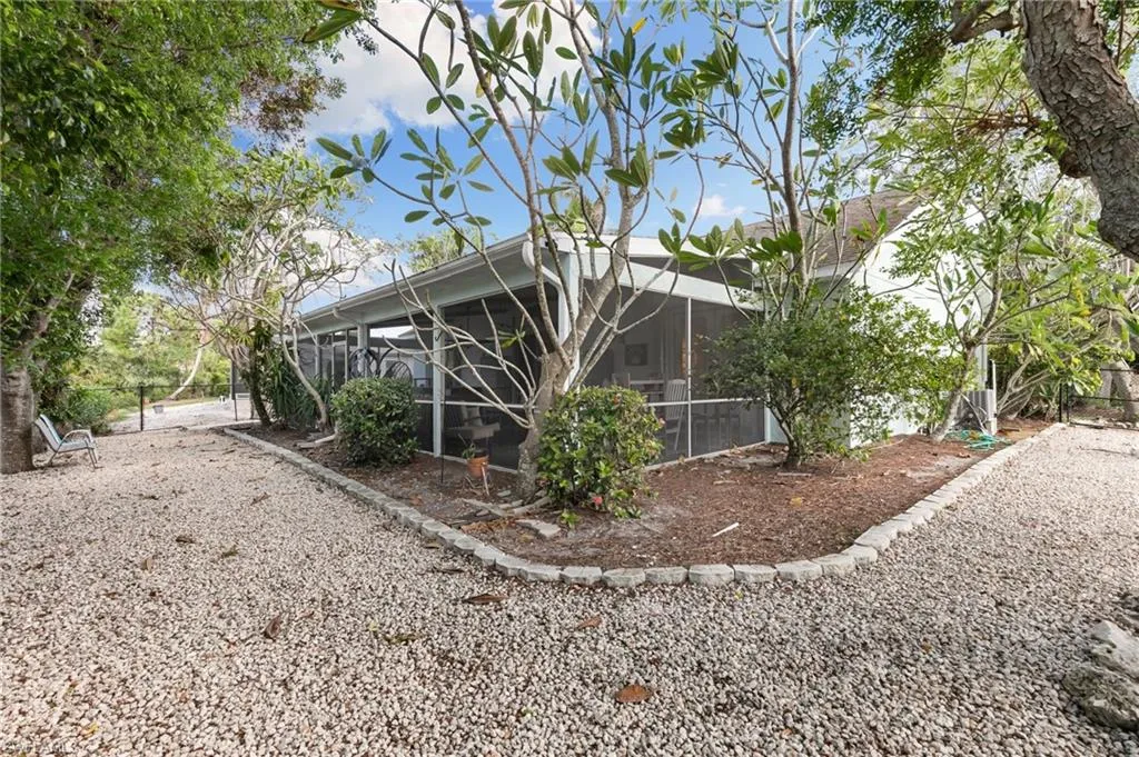 120 Sand Hill ST, Marco Island, FL 34145,224089652