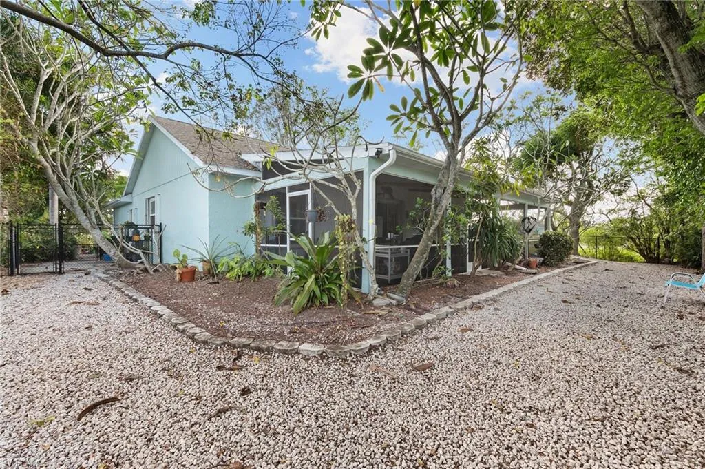 120 Sand Hill ST, Marco Island, FL 34145,224089652